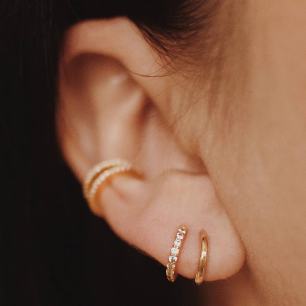 Bold Huggie Hoops in 14k Gold For Cheap - Image 2